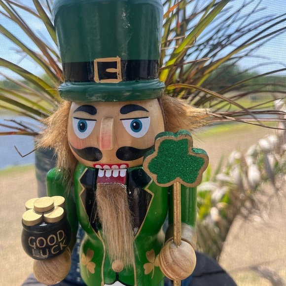 Ashland Irish Leprechaun Nutcracker St. Patrick's Day 9 in. Tall Wooden - Picture 5 of 12